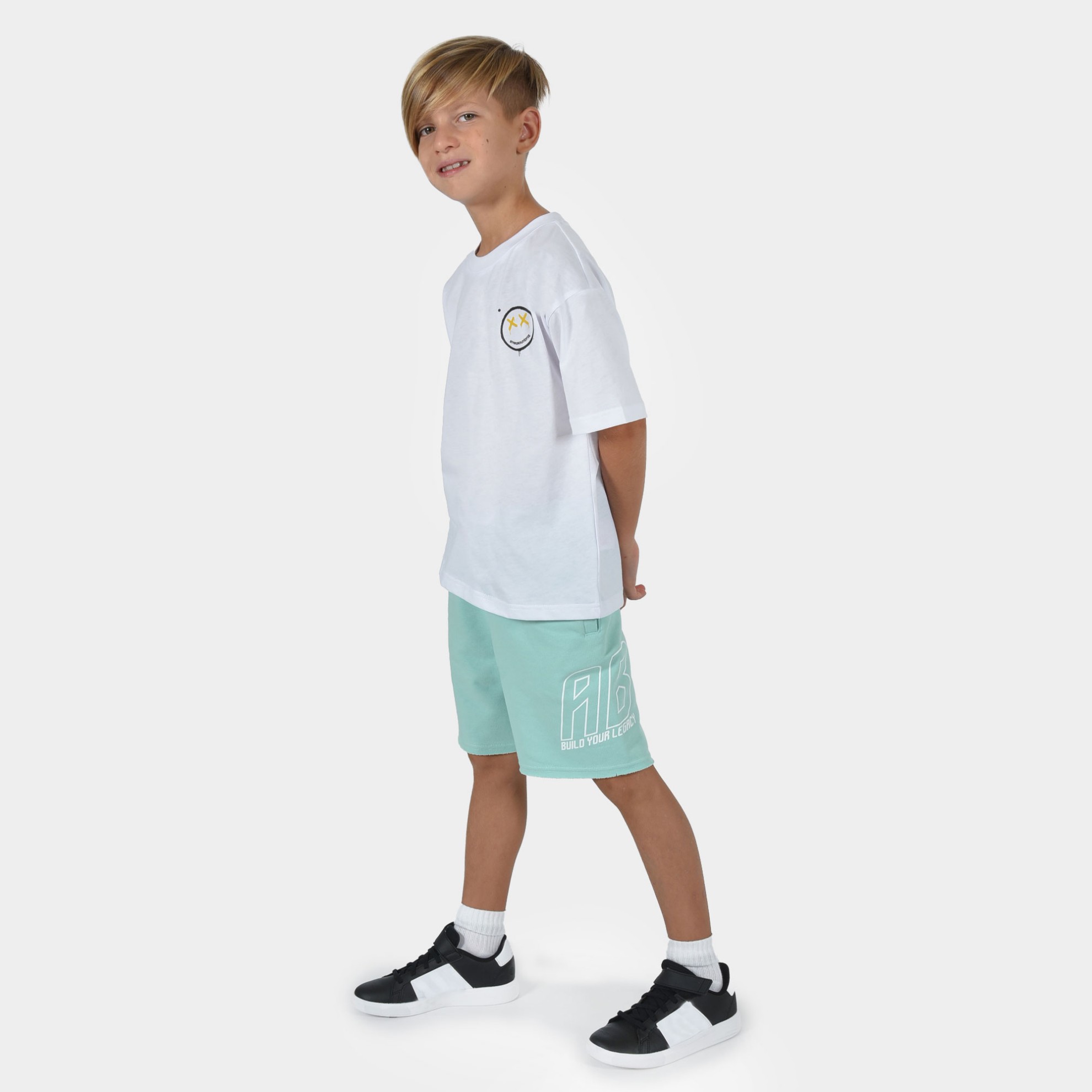 Kids' T-shirt Smiley | ANTETOKOUNBROS | White Model Front