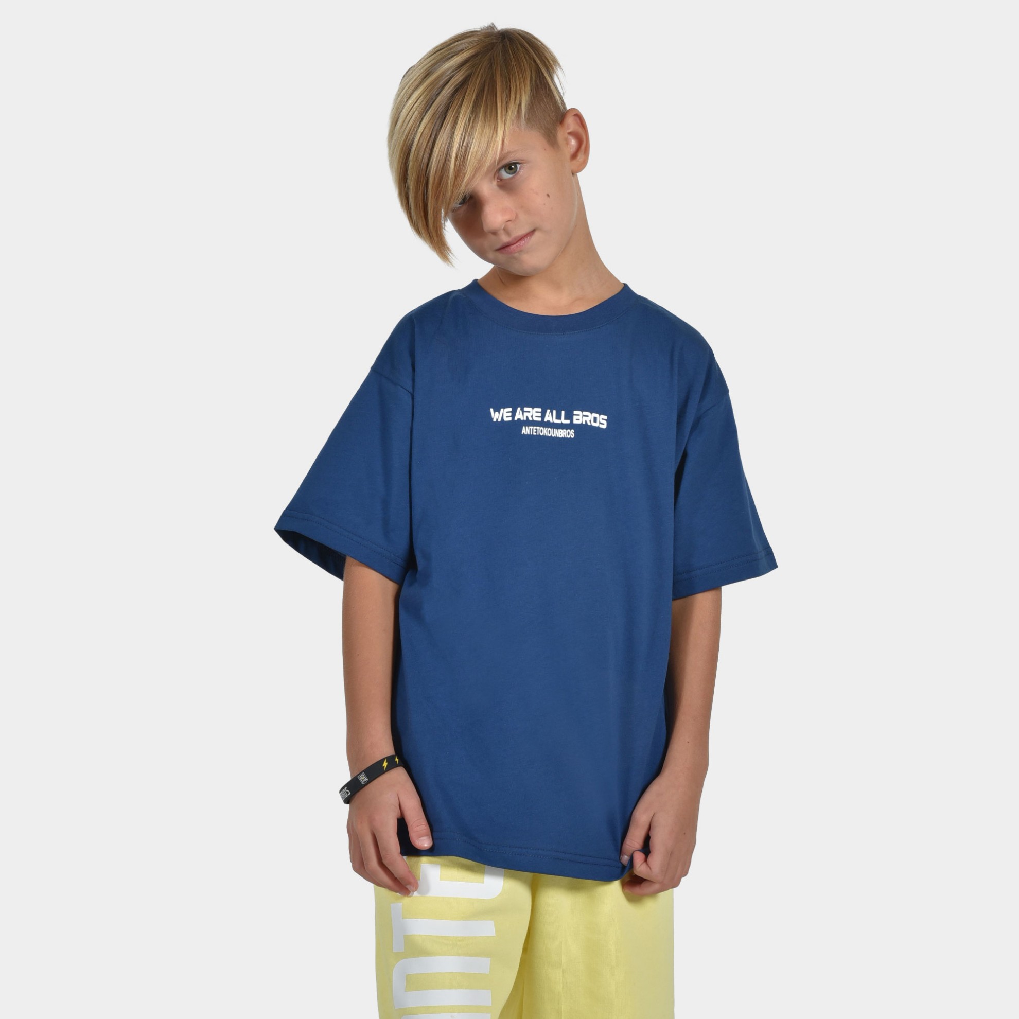  Kids' T-Shirt with "We are all Bros" Logo | ANTETOKOUNBROS | Blue Front 