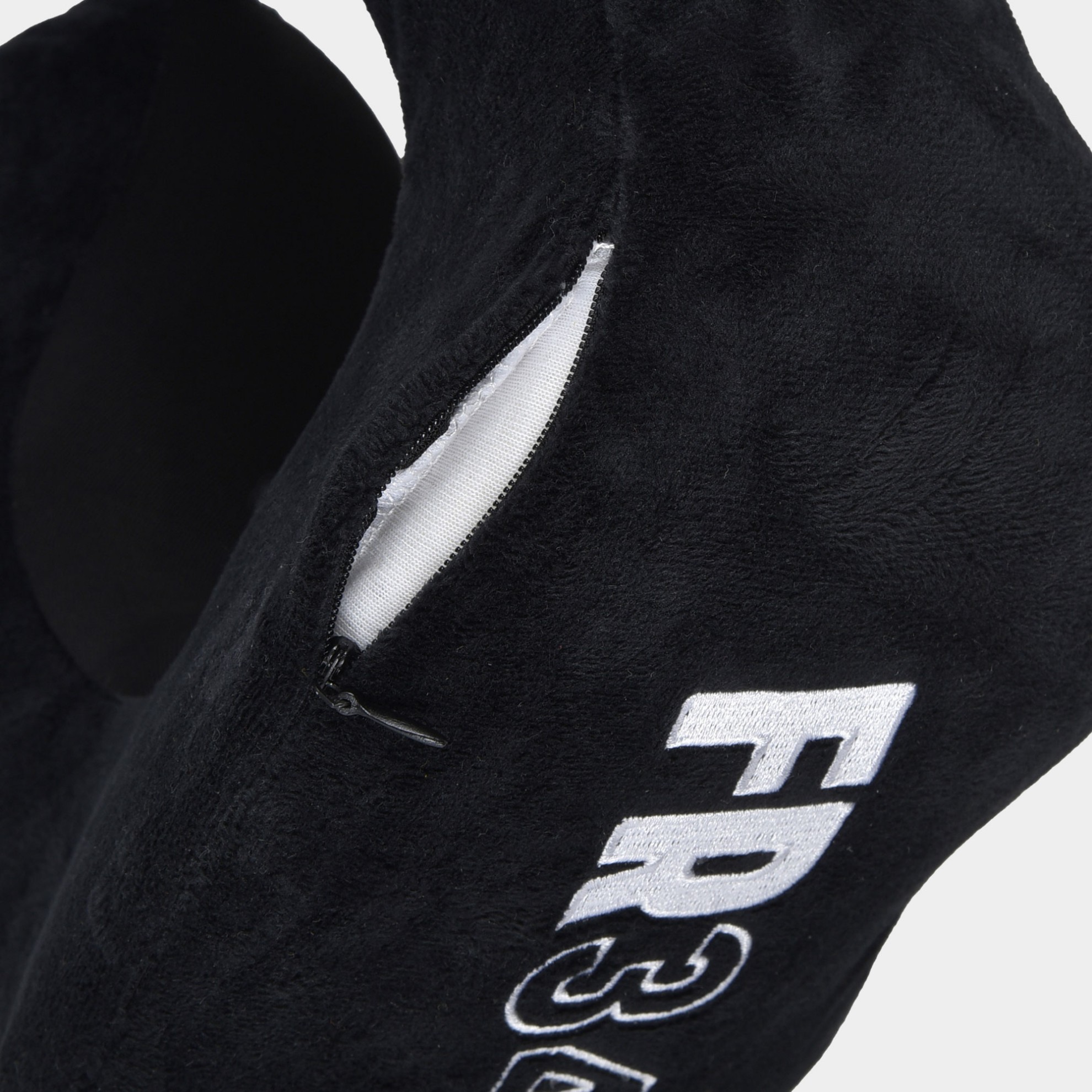 Neck Pillow Freak |  Black Detail