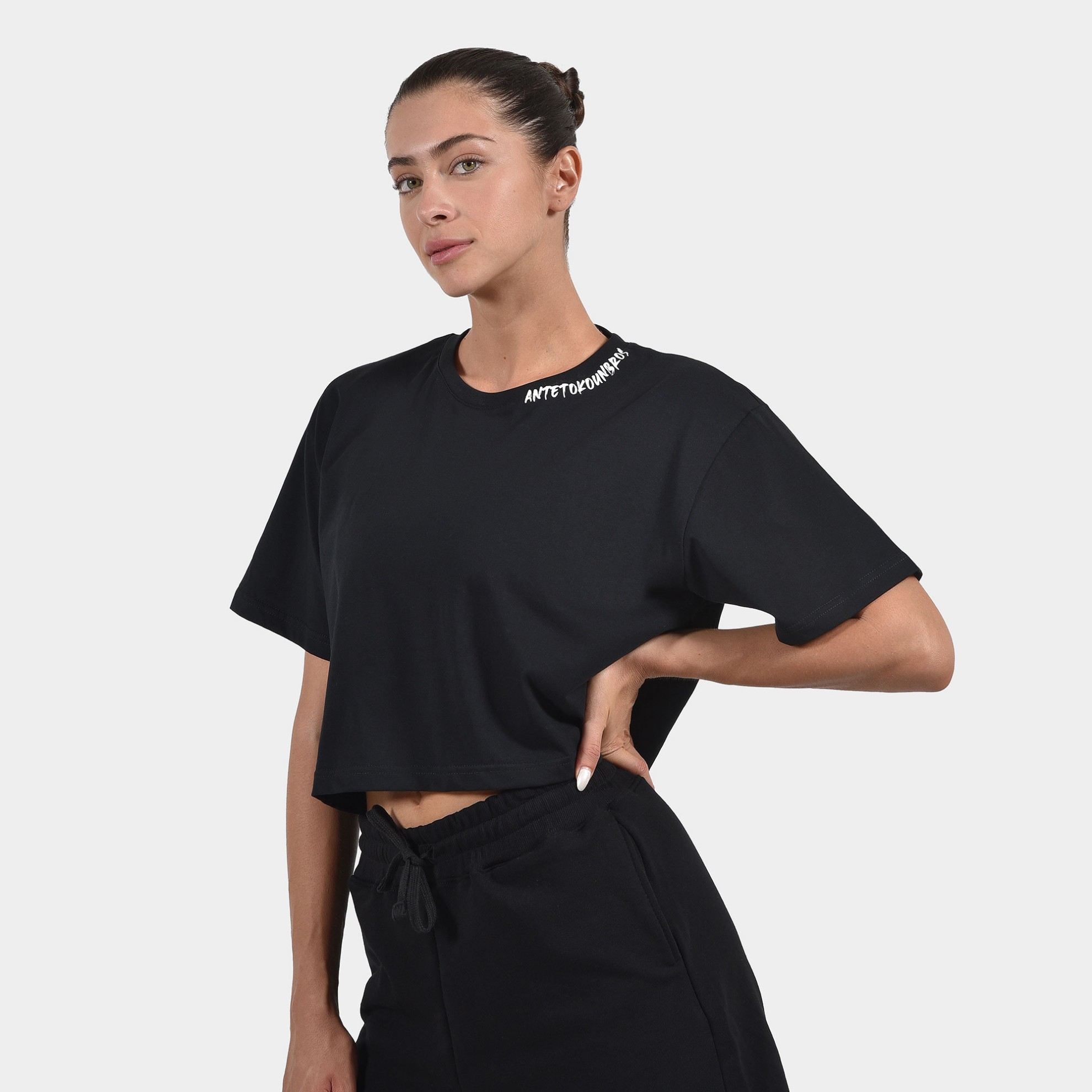 Women's Crop Top T-shirt Graffiti | ANTETOKOUNBROS | Black Front 2