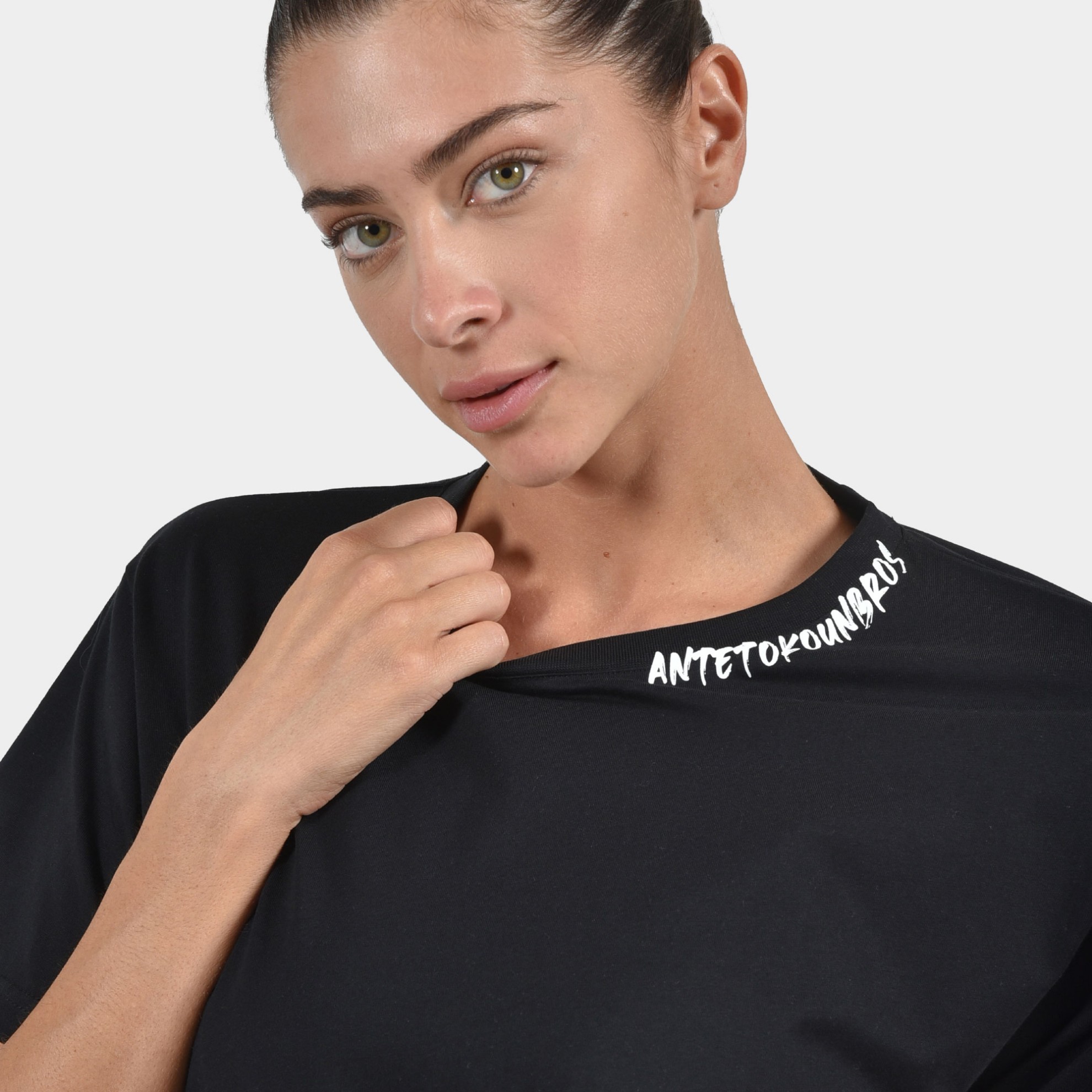 Women's T-shirt Graffiti | ANTETOKOUNBROS | Black Detail