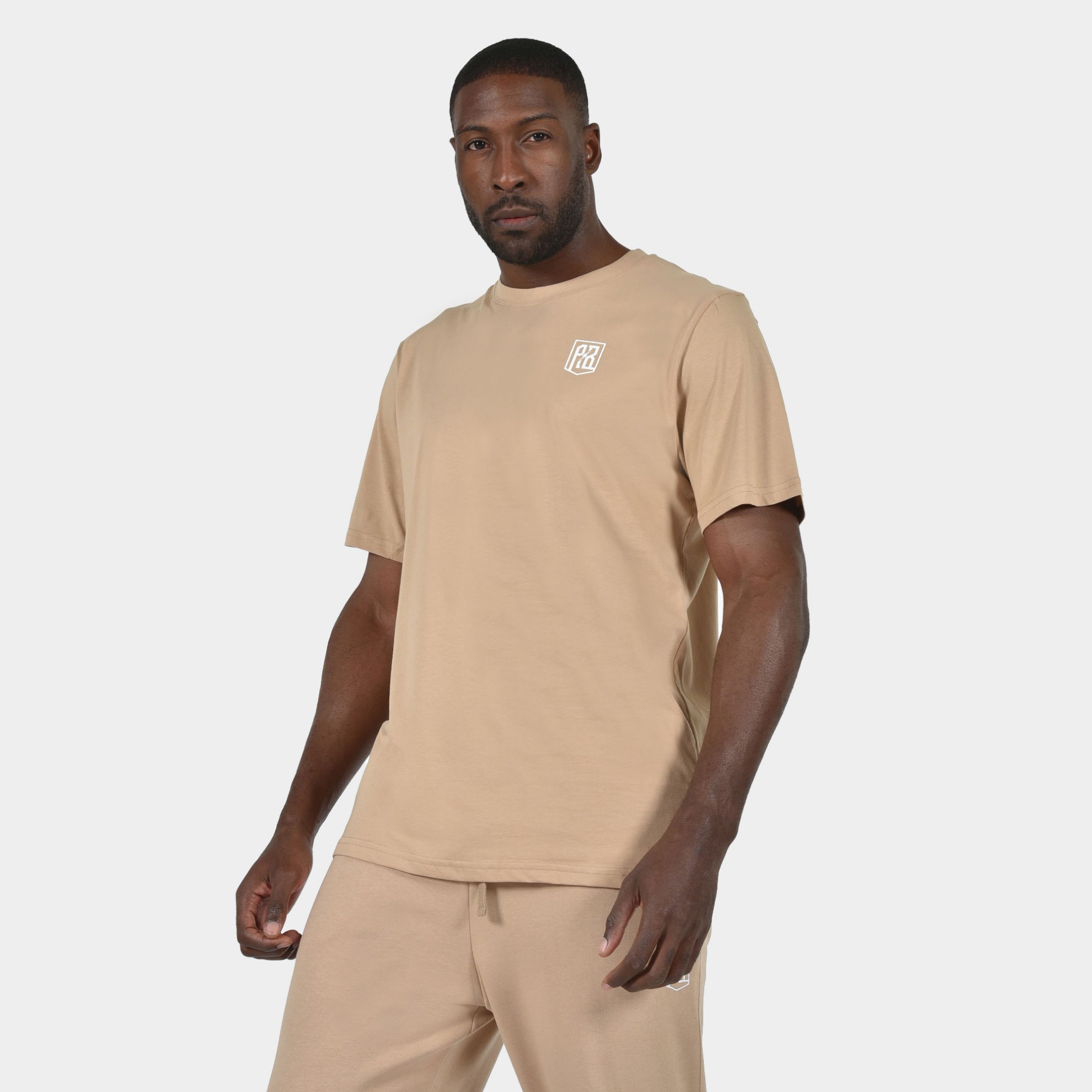Men's T-shirt Baseline Vertical Logo | ANTETOKOUNBROS | Beige Front