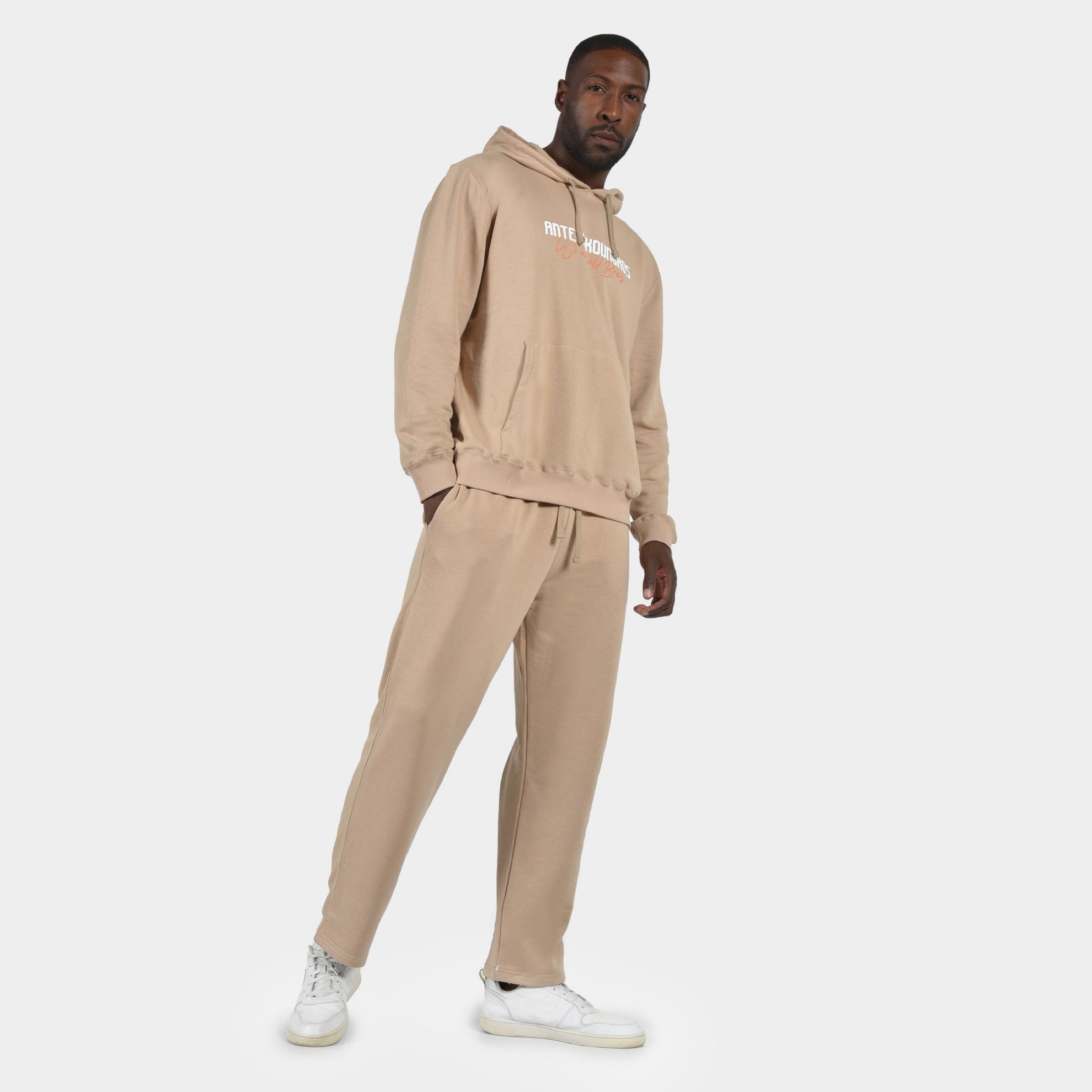 Men's Sweatpants Baseline | ANTETOKOUNBROS | Open Leg Beige | Model Front