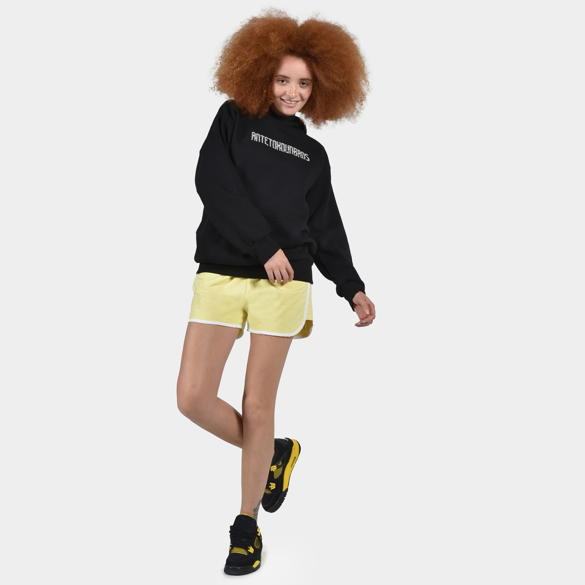 Women's Shorts Calm Graffiti | ANTETOKOUNBROS | Yellow Model Front