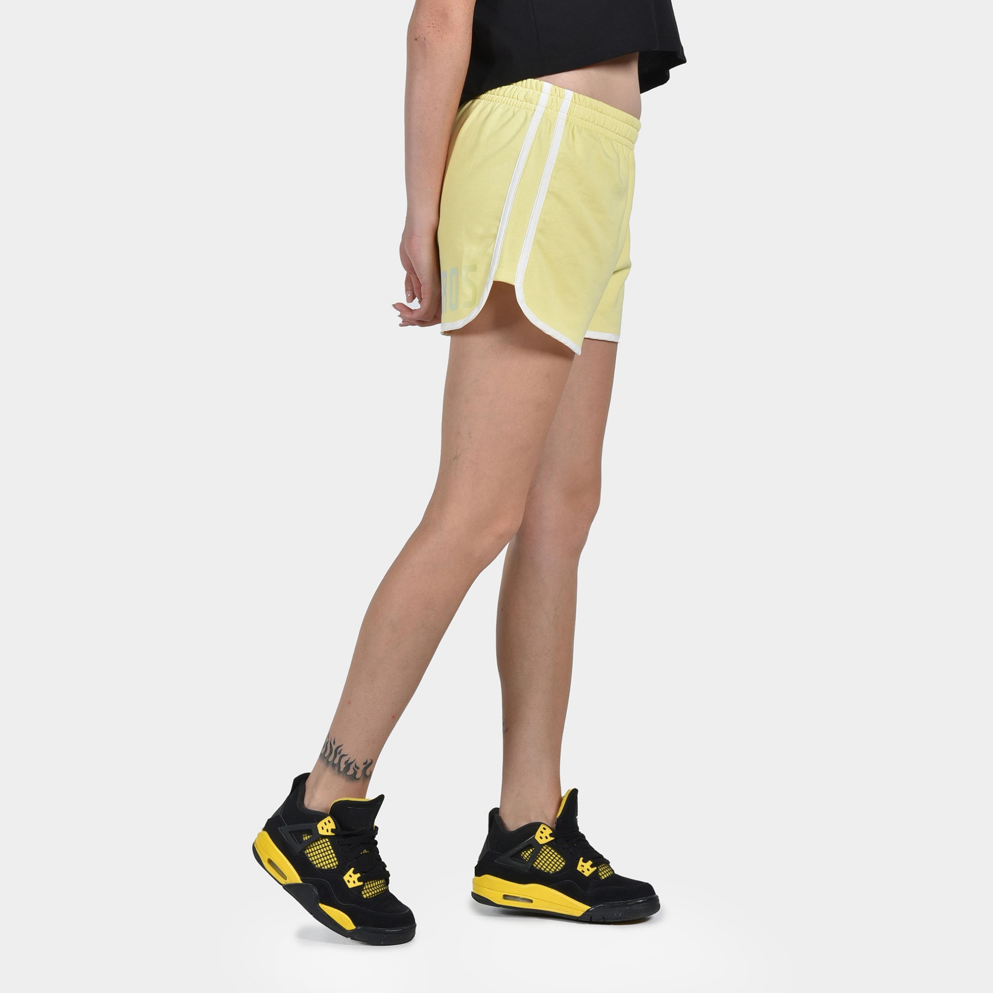 Women's Shorts Calm Graffiti | ANTETOKOUNBROS | Yellow Side