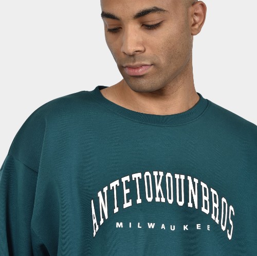 ANTETOKOUNBROS Men's Oversized Sweatshirt Varsity Milwaukee Petrol Detail thumb