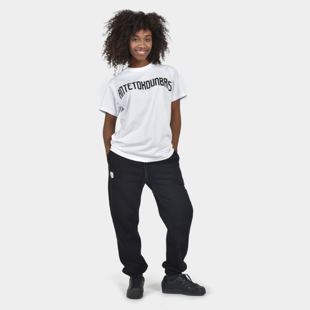 Women's Oversized T-shirt Logo White | Model Front | Antetokounbros
