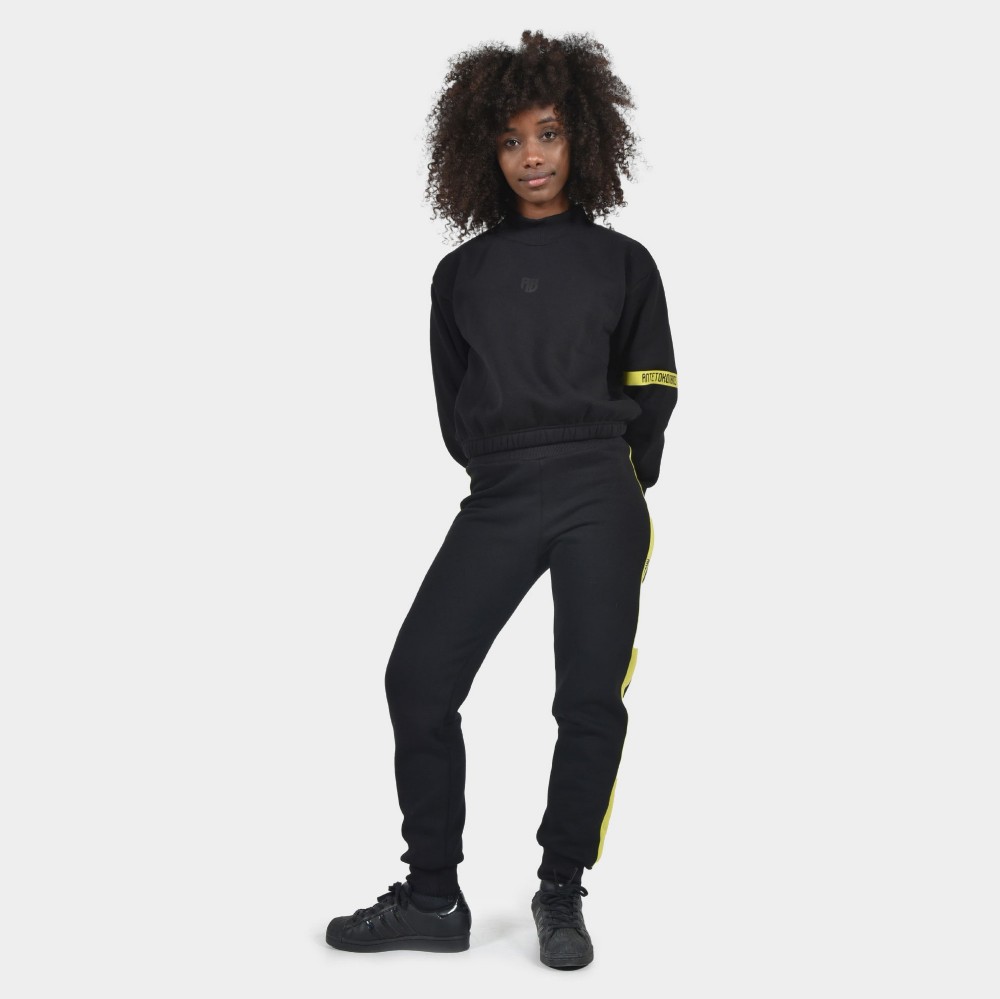 Women's Crop Top Sweatshirt Mock Neck Logomania Black| Model Front | Antetokounbros