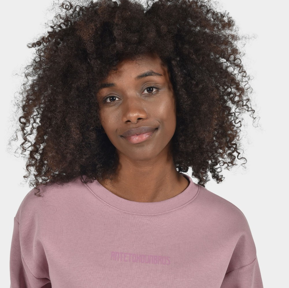 Women's Crop Top Sweatshirt Logomania Dusty Rose| Detail | Antetokounbros