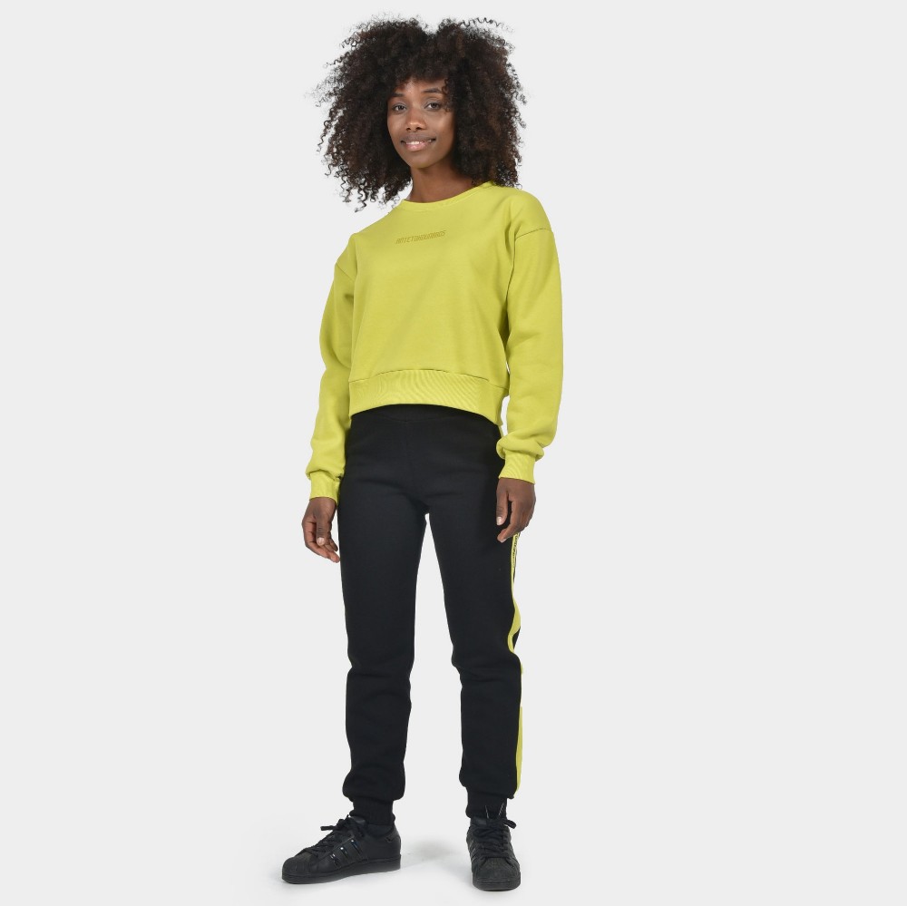 Women's Crop Top Sweatshirt Logomania Lime | Model Front | Antetokounbros