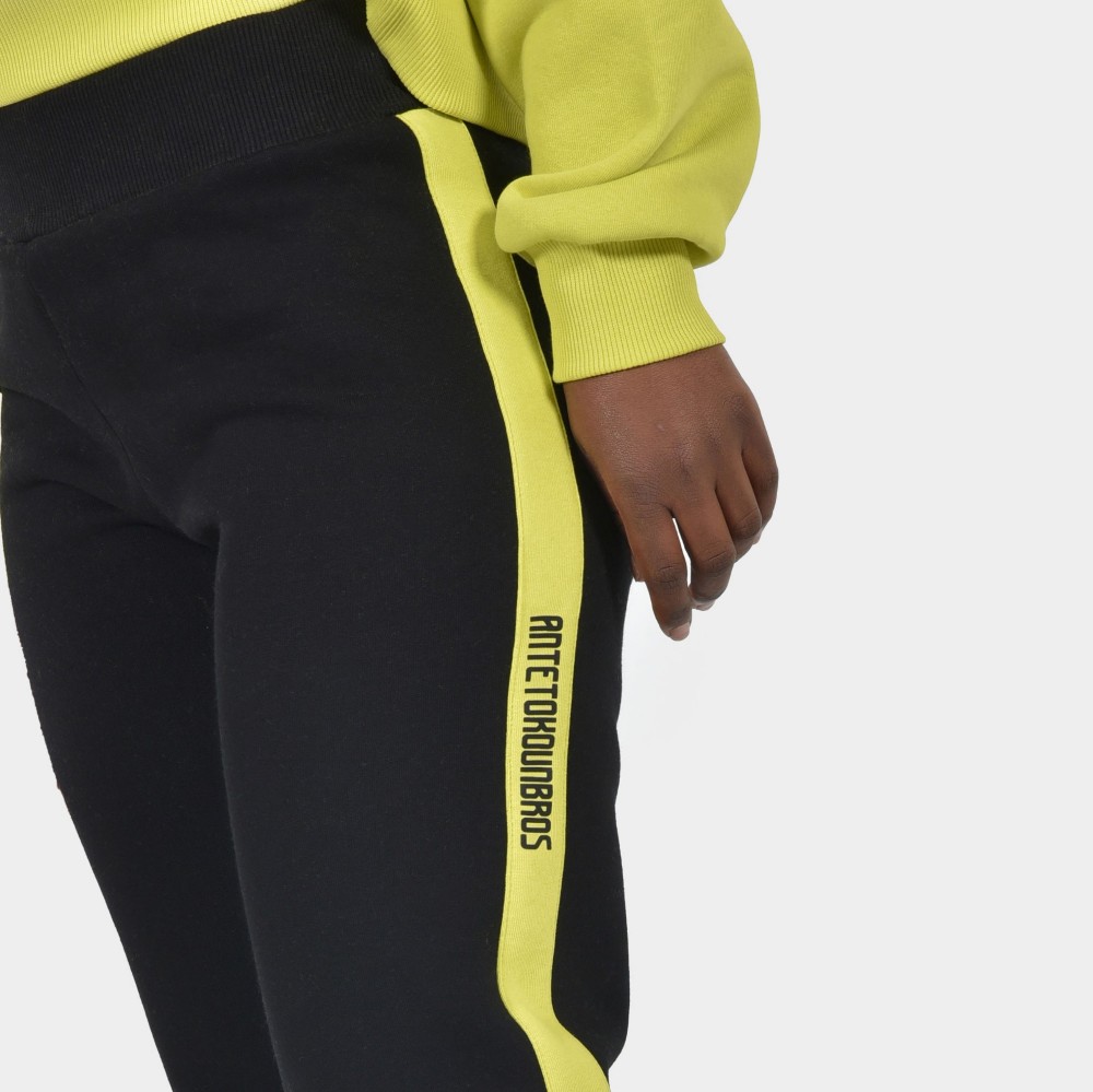 Women's Jogger Sweatpants Logomania Black | Detail | Antetokounbros