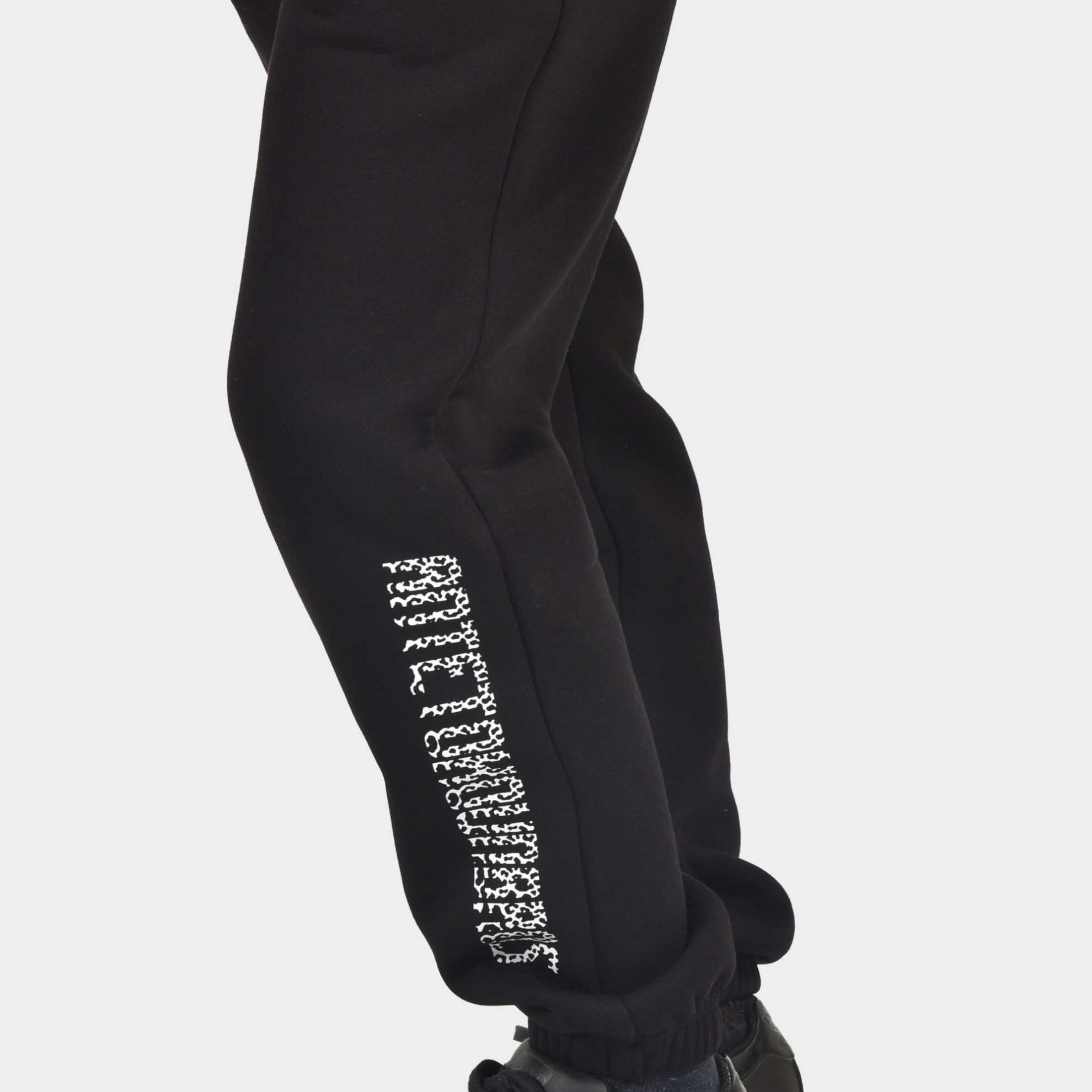 Women's Sweatpants Leopard Logo Black | Detail | Antetokounbros