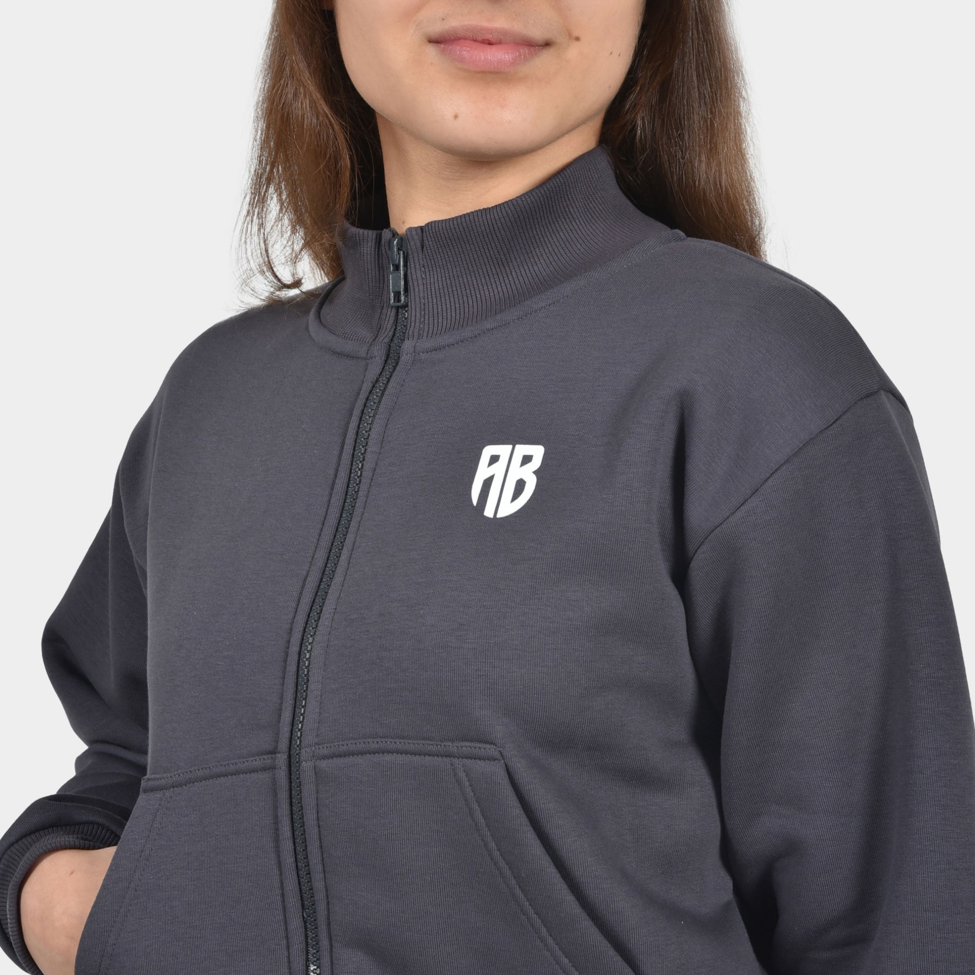 Girls' Medium Crop Full Zip Sweatshirt in Grey Mouse | ANTETOKOUNBROS | Detail