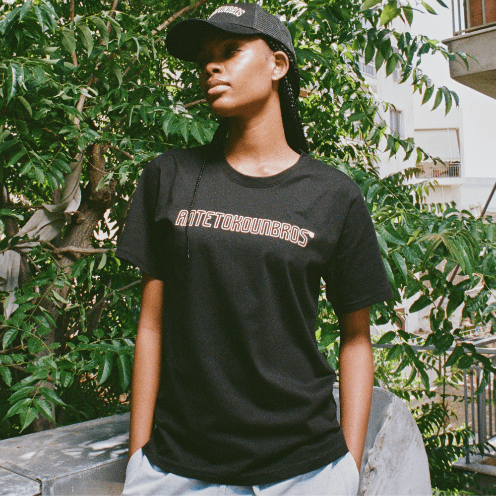 Logomania T-shirt Black Model