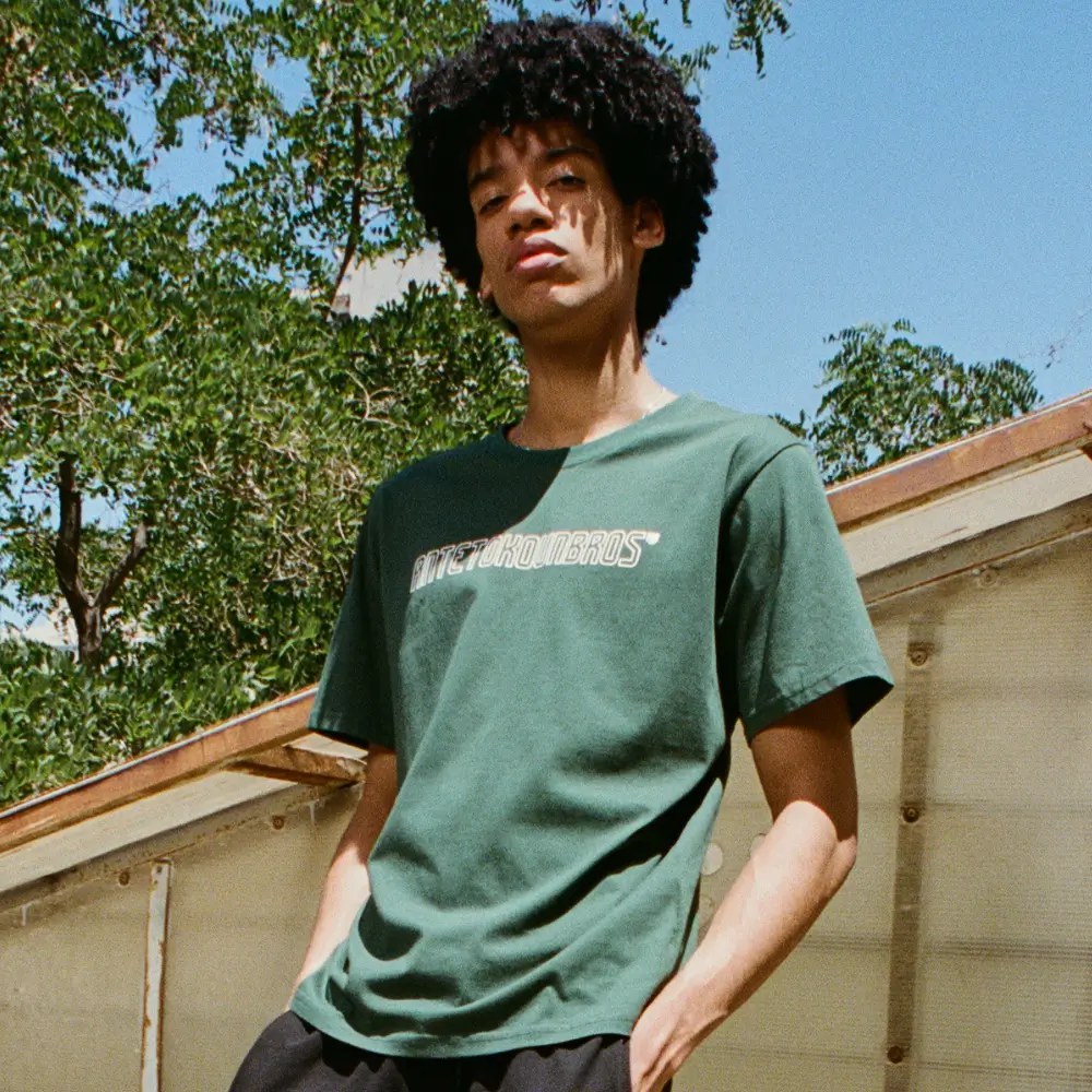 Logomania T-shirt Green Model Front