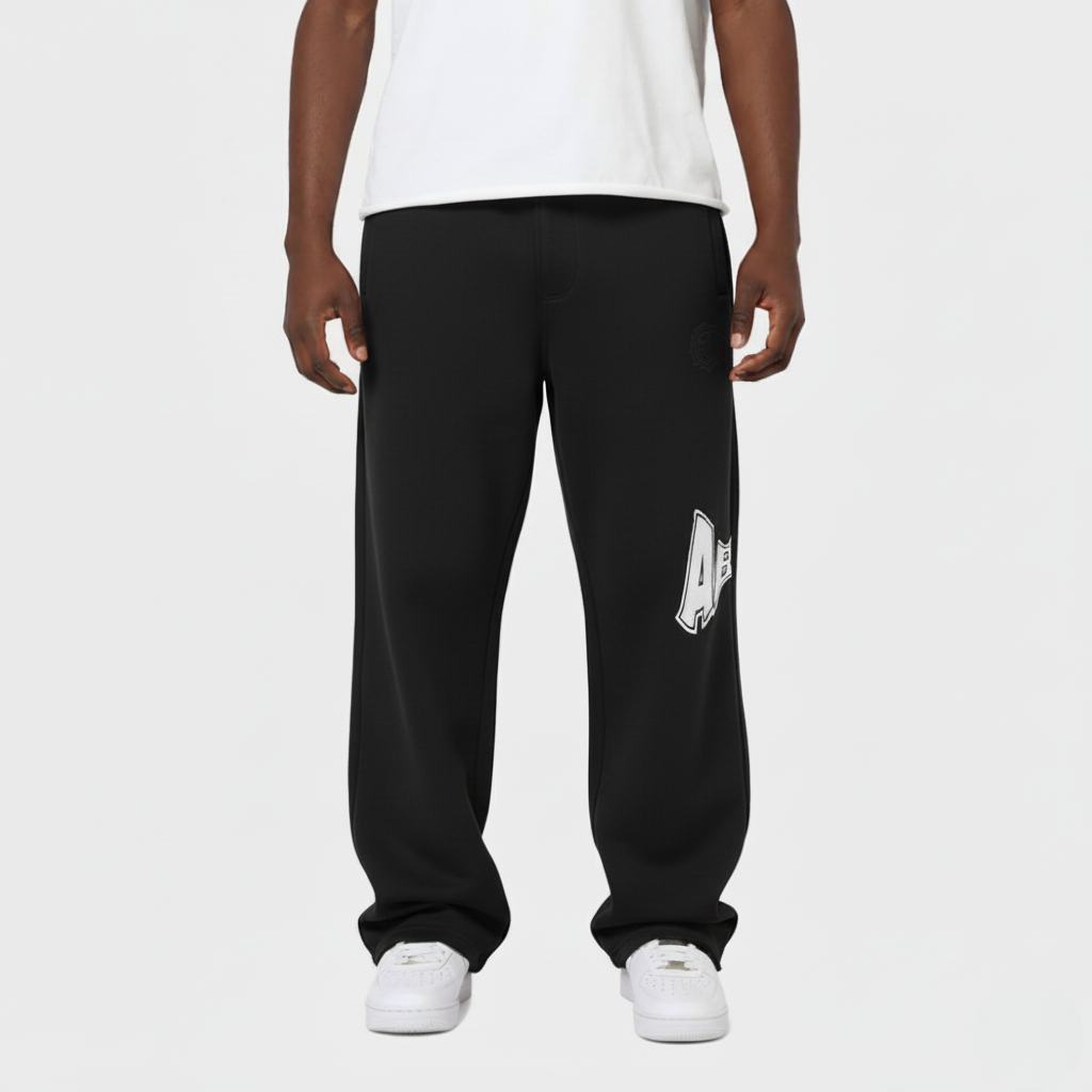 Men's Signature Sweatpants Black Model